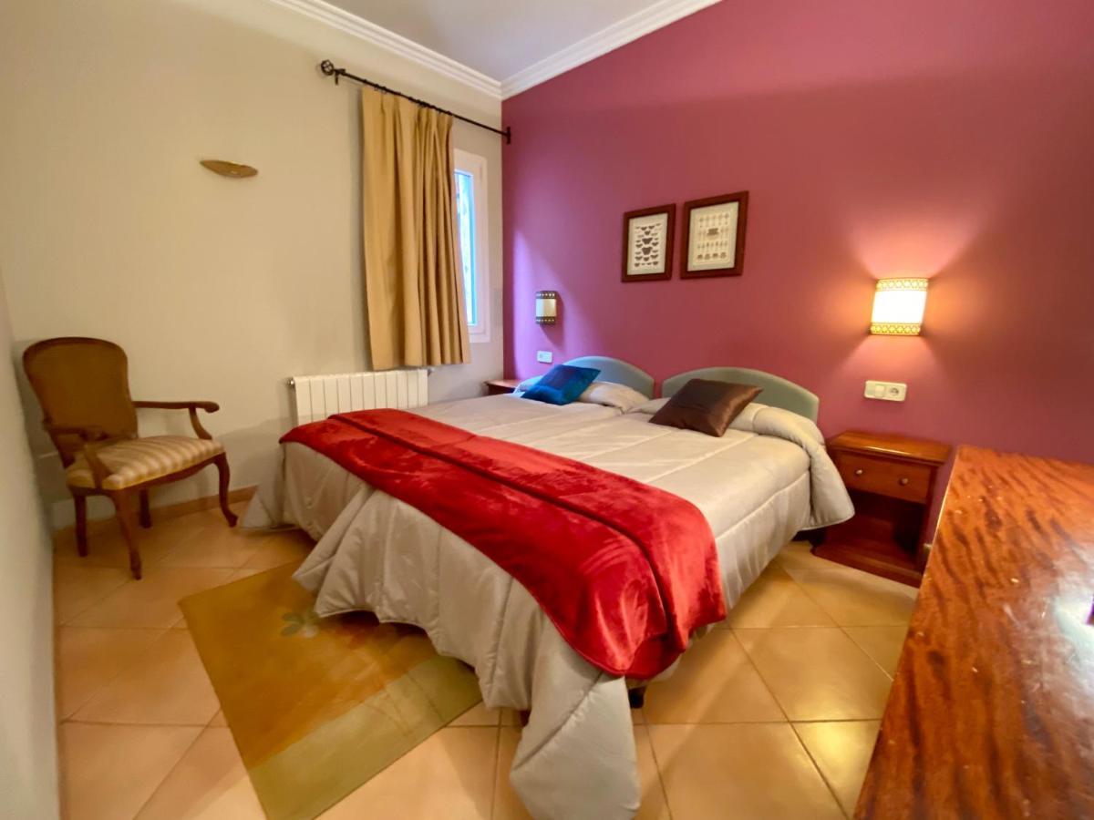 Hostal Bonavista Cervera  Exterior photo